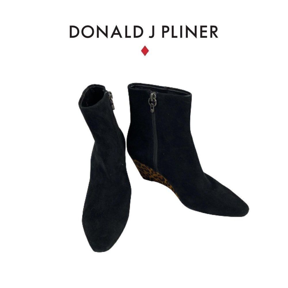Donald Pliner Black Wedge Ankle Boots. Sz 6.5M